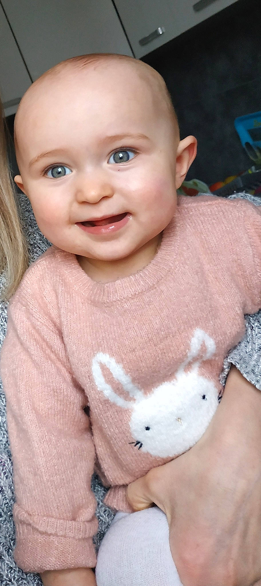 Elyana a rejoint le concours — aidez-le/la à gagner de superbes lots ! baby, cheek, child, child_model, chin, ear, face, head, joy, lip, nose, person, skin, smile, toddler