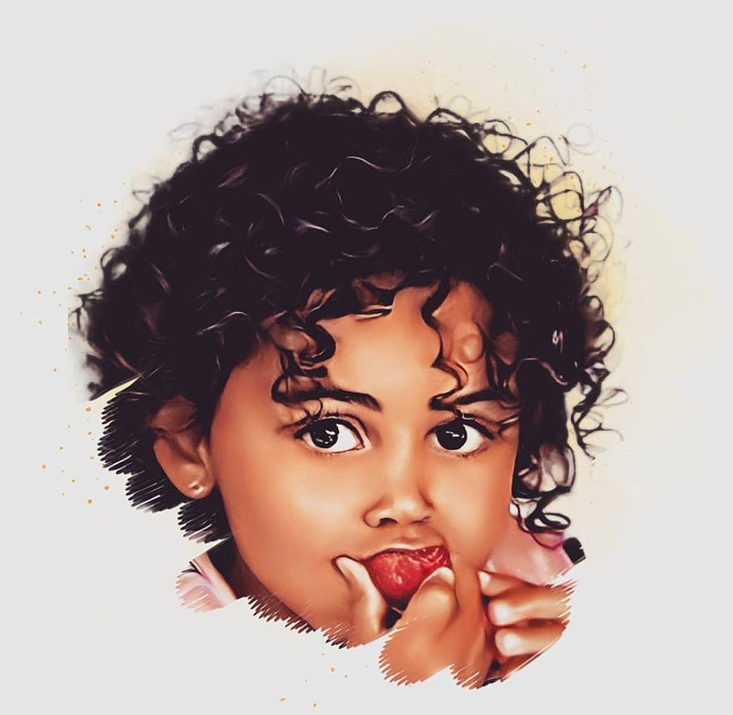 Laïna participe au concours pour gagner de l'argent avec cette photo : afro, black_hair, cheek, cosmetics, eye, eyelash, forehead, gesture, hair, hand, happy, iris, jaw, jheri_curl, lip, lipstick, neck, nose, person, ringlet