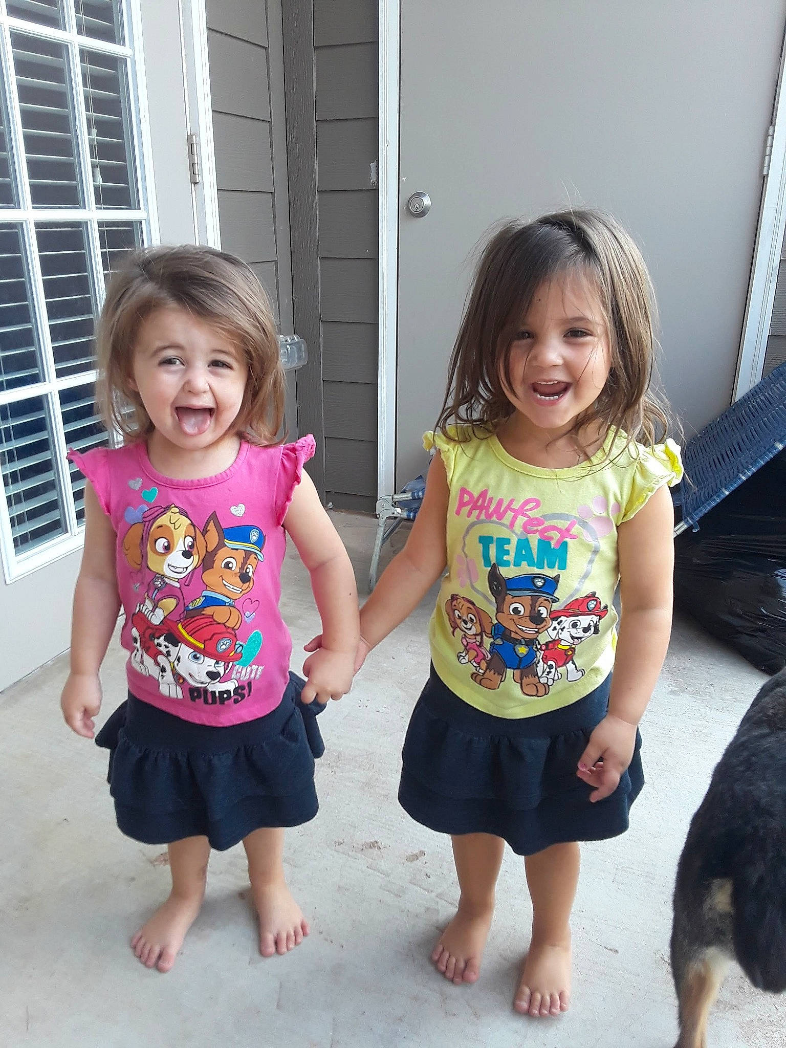 Andi is registered to the contest to win money with this photo: child, daughter, fun, happy, joy, person, play, sibling, skin, smile, summer, t_shirt, toddler