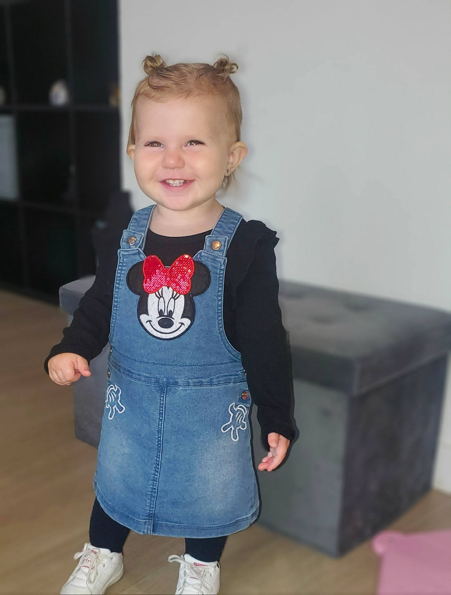 Nelya a rejoint le concours — aidez-le/la à gagner de superbes lots ! baby, baby_toddler_clothing, denim, electric_blue, fashion_design, flooring, formal_wear, grey, hair, happy, head, human_body, joy, neck, pattern, person, shoulder, sleeve, smile, sportswear