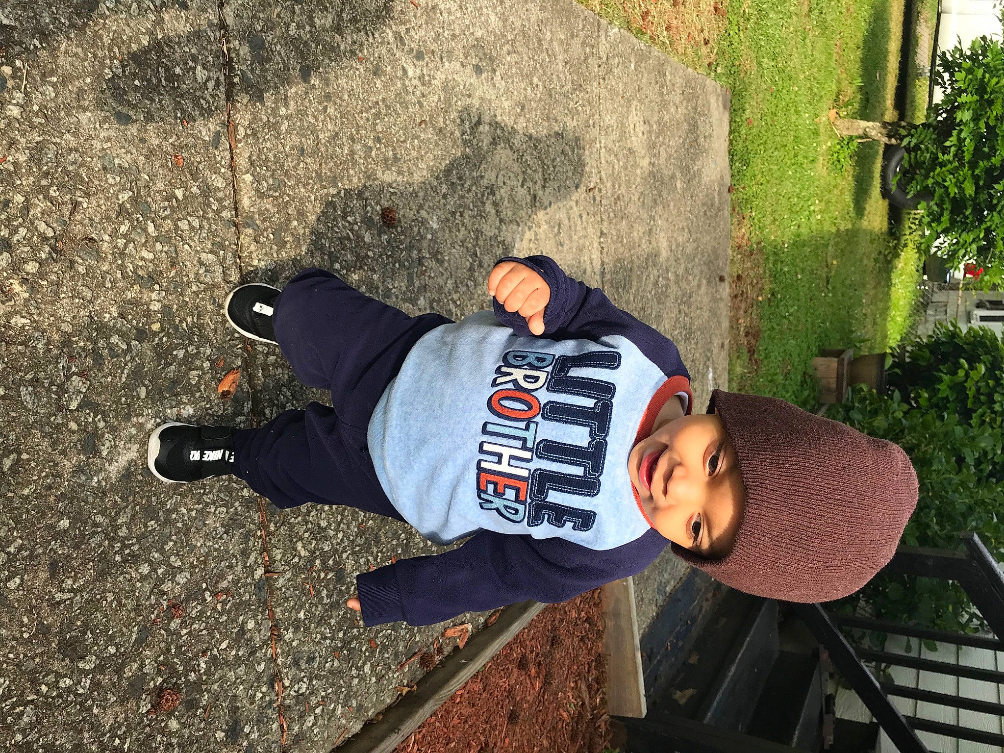 Zaccai is registered to the contest to win money with this photo: headwear, person, tree