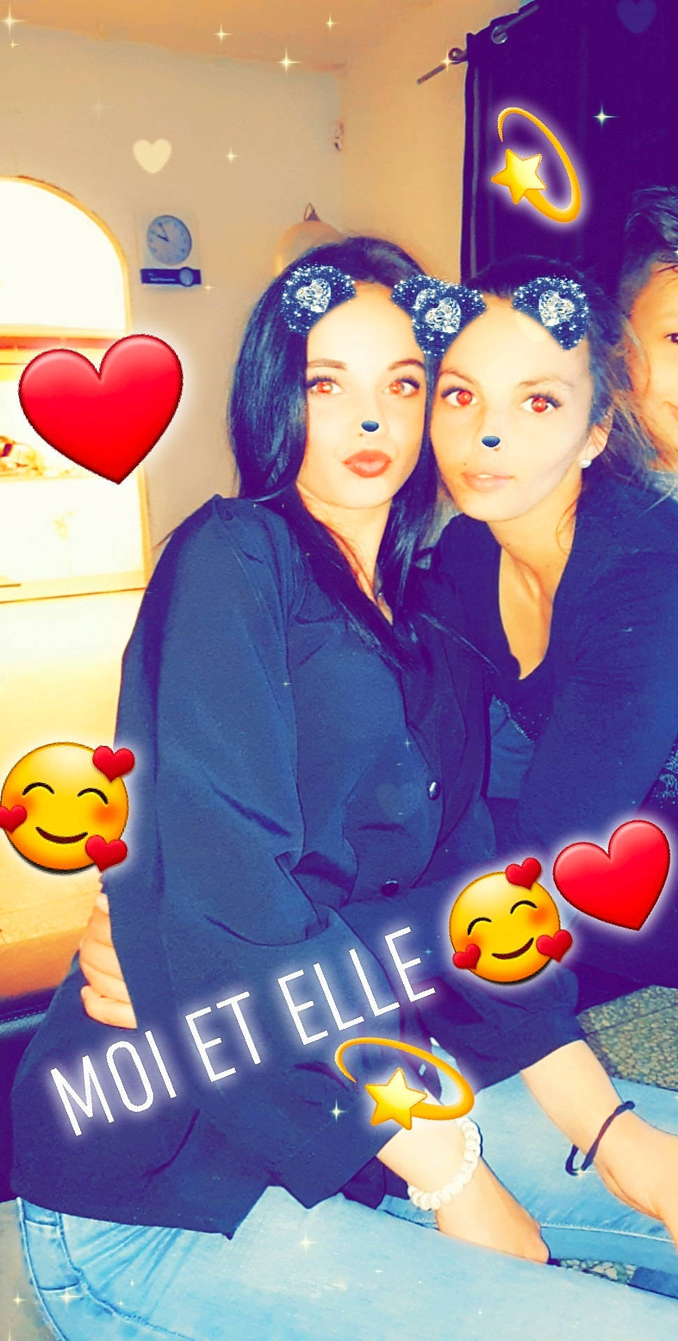 Noemi participe au concours pour gagner de l'argent avec cette photo : animated_cartoon, animation, cartoon, friendship, fun, heart, interaction, love, person, poster, smile, valentines_day