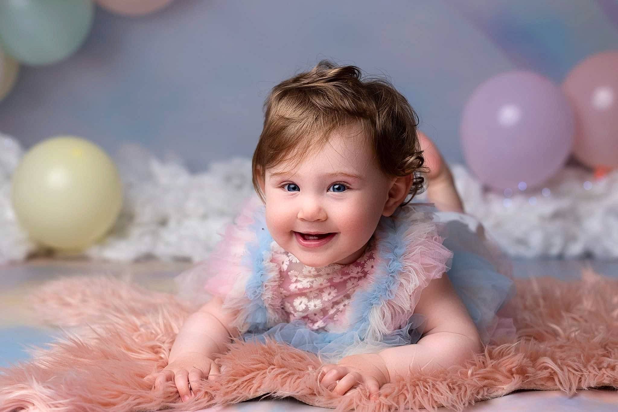 Louisa participe au concours pour gagner de l'argent avec cette photo : baby, baby_toddler_clothing, balloon, beauty, child, dress, facial_expression, flash_photography, fun, hair, hairstyle, happy, joy, leisure, person, photograph, pink, skin, smile, textile