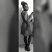 Meja participe au concours pour gagner de l'argent avec cette photo :