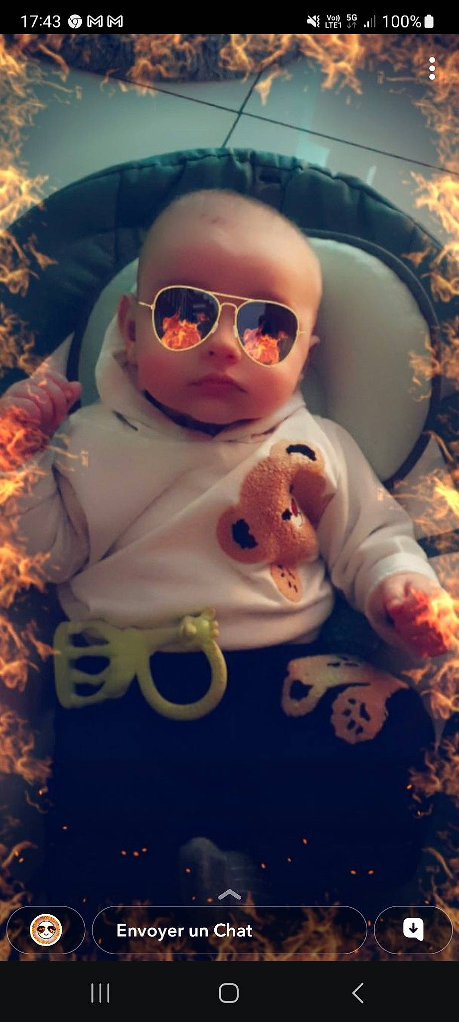 Lugiano a rejoint le concours — aidez-le/la à gagner de superbes lots ! animation, carmine, child, doll, eyewear, figurine, fun, goggles, happy, illustration, pattern, person, personal_protective_equipment, plush, sitting, space, stuffed_toy, sunglasses, toy, vision_care