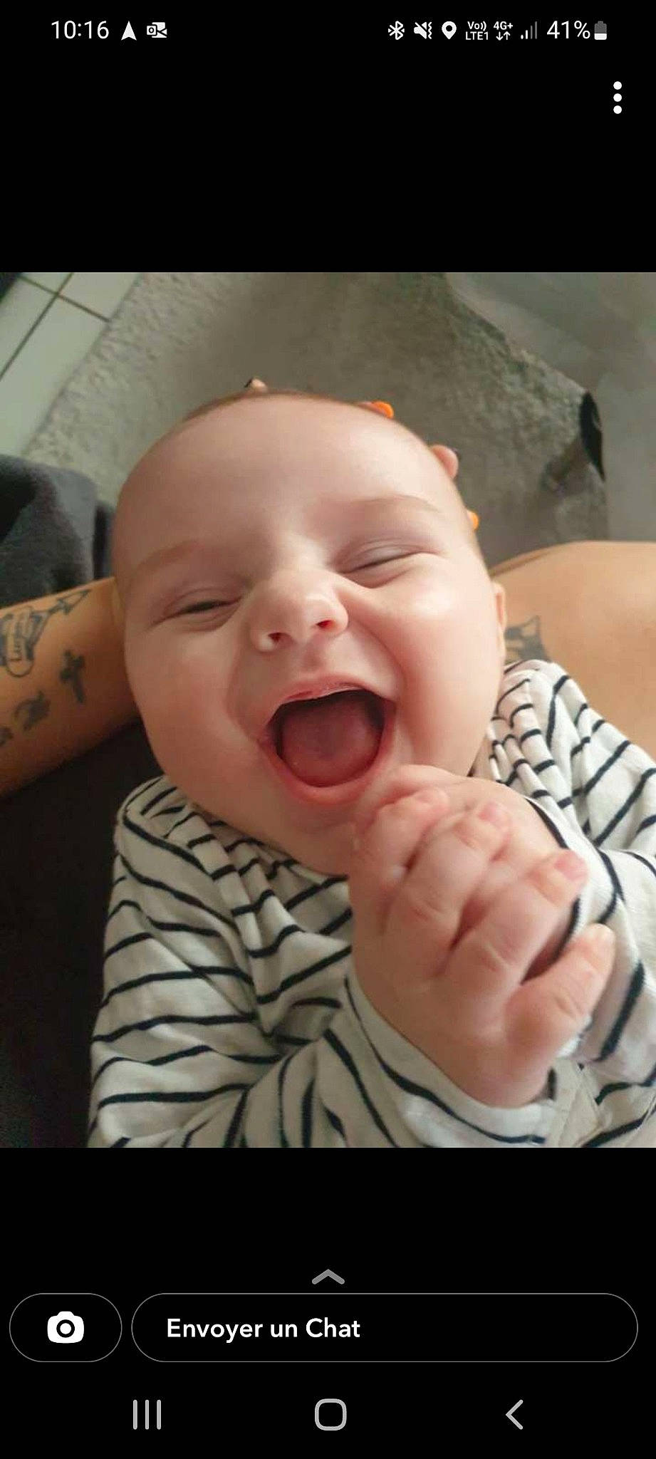 Lugiano a rejoint le concours — aidez-le/la à gagner de superbes lots ! baby, baby_laughing, cheek, chin, comfort, eye, eyebrow, face, gesture, happy, head, headwear, iris, lip, mouth, nose, person, skin, sleeve, smile