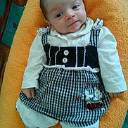 Eva participe au concours pour gagner de l'argent avec cette photo :