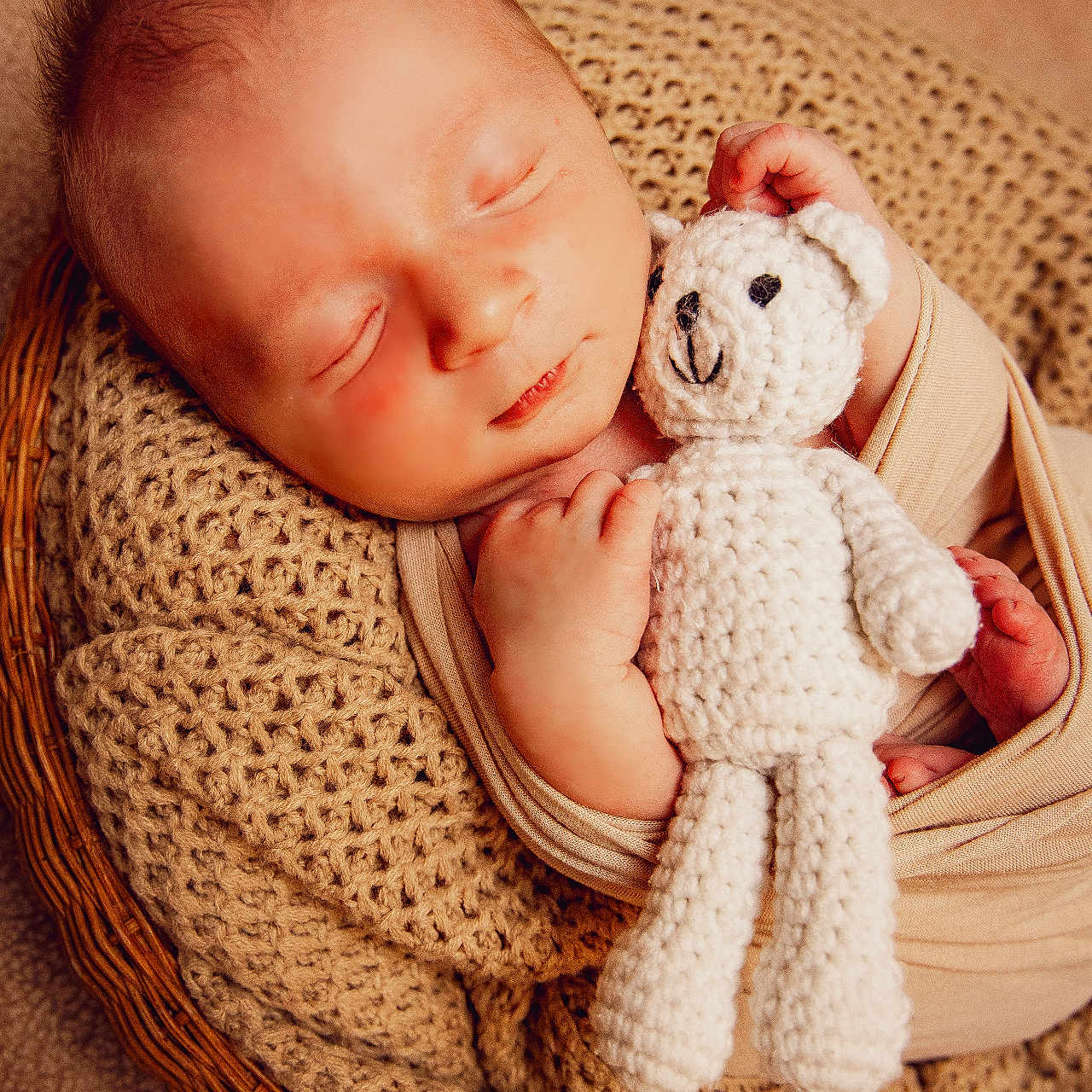 Lucas participe au concours pour gagner de l'argent avec cette photo : baby, basket, blanket, child, closeup, cozy, crochet, cute, handmade, indoors, infant, newborn, peaceful, portrait, resting, sleeping, soft, teddy_bear, warm, wrapped