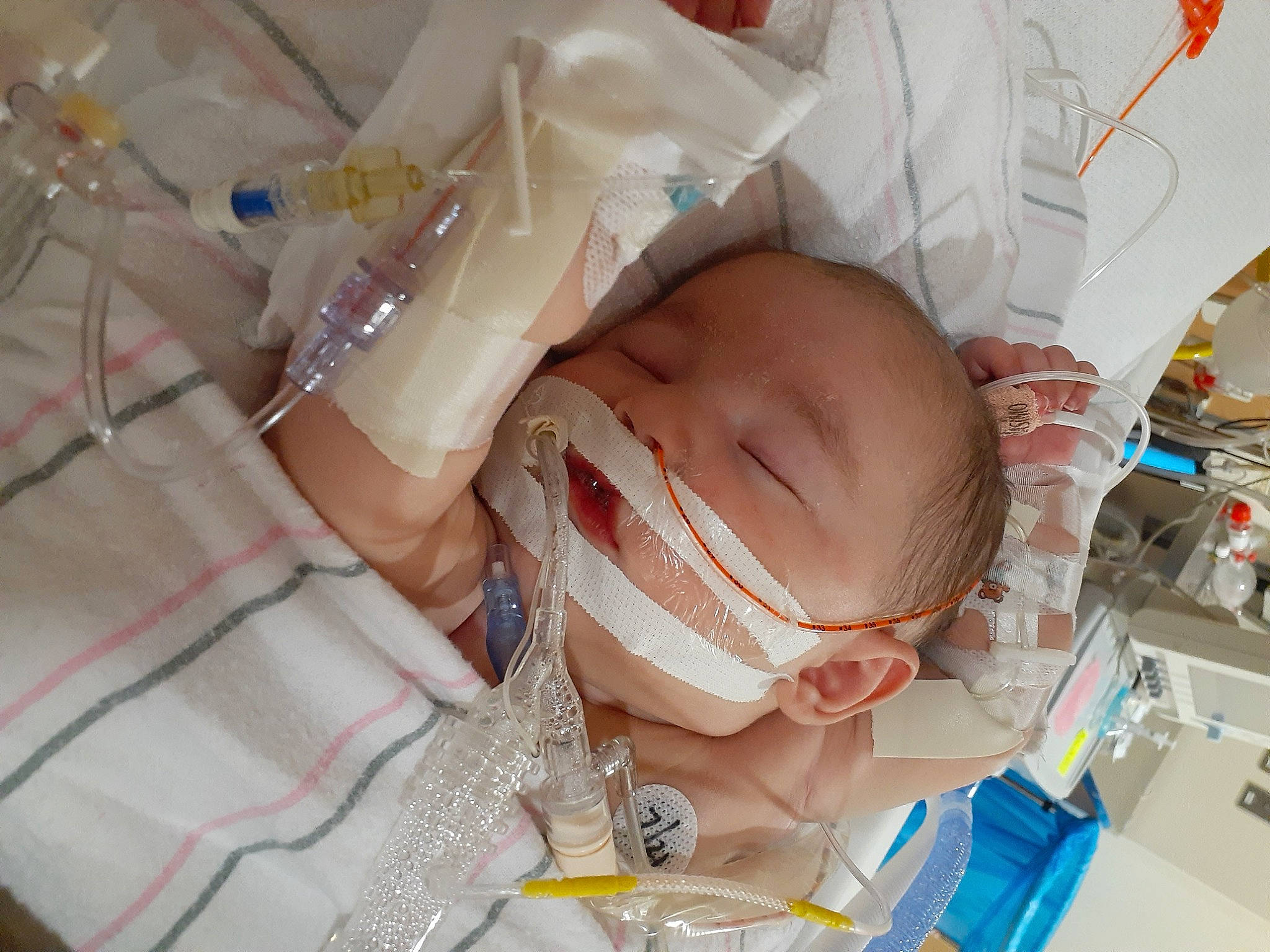 Elijah joined the competition — help win amazing prizes! baby, birth, child, childbirth, hospital_bed, patient, person