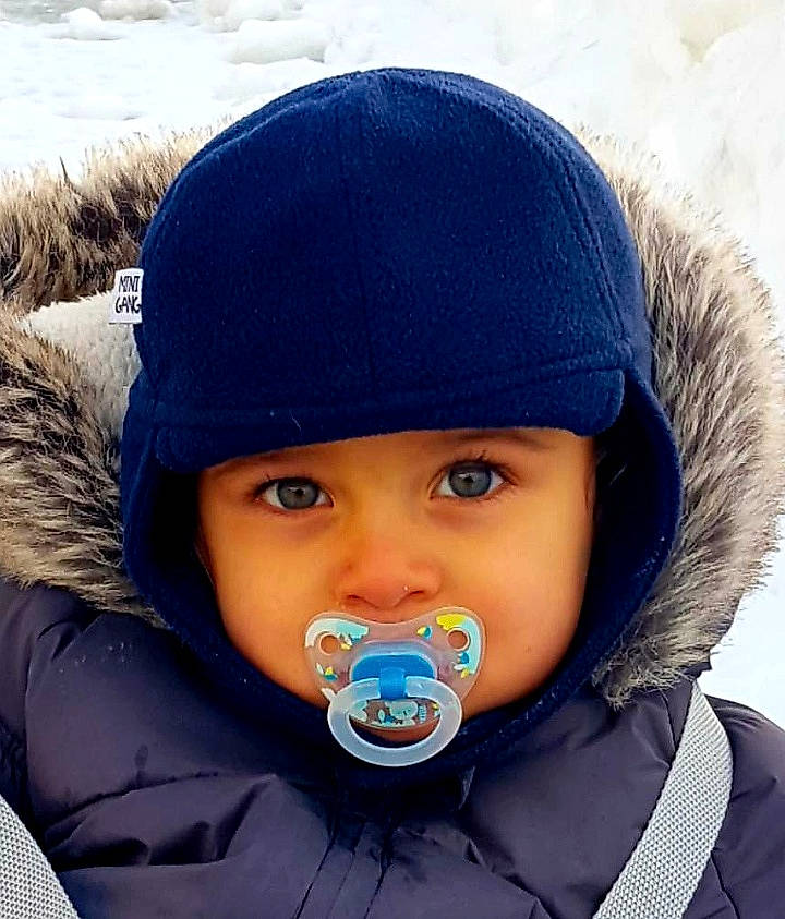 Heyden a rejoint le concours — aidez-le/la à gagner de superbes lots ! beanie, blue, bonnet, cap, cheek, child, cool, face, hat, head, headgear, headwear, knit_cap, nose, person, product, smile, toddler