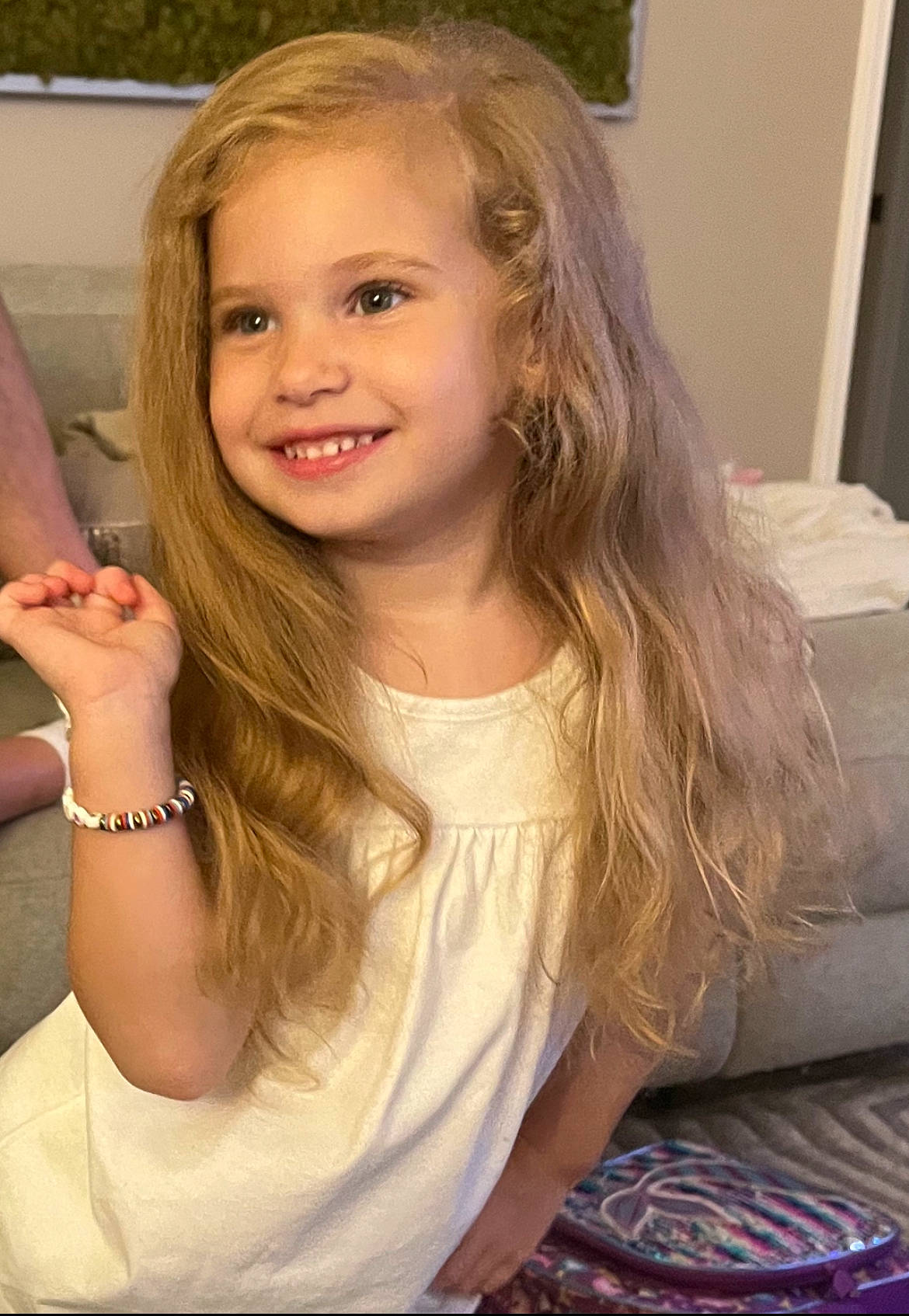 Nola is registered to the contest to win money with this photo: cheek, eye, eyebrow, eyelash, face, flash_photography, gesture, hair, hairstyle, happy, head, human_body, iris, jaw, joy, lip, nose, person, shoulder, skin