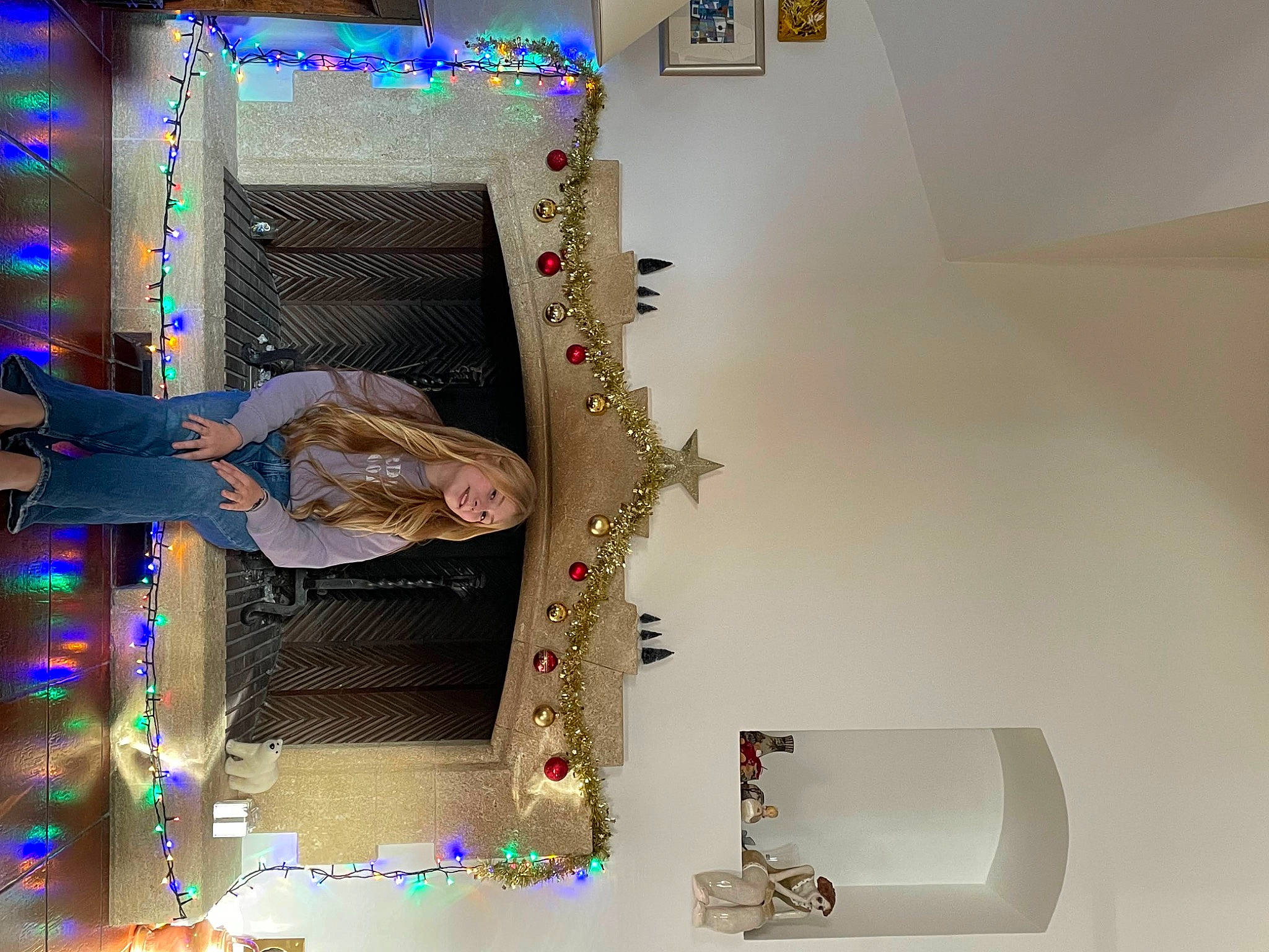 Claire participe au concours pour gagner de l'argent avec cette photo : art, ceiling, event, fun, machine, magenta, person, room, space, visual_arts