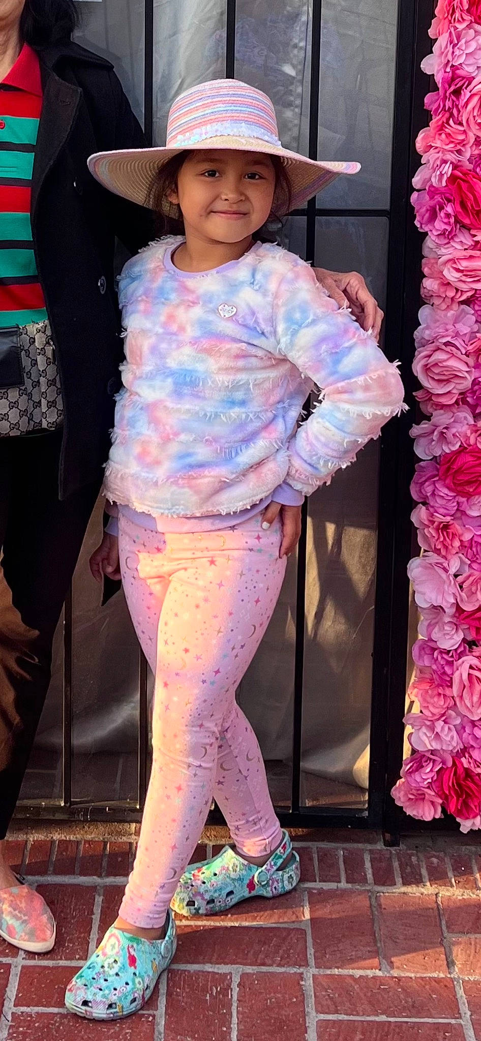 Noella joined the competition — help win amazing prizes! beauty, electric_blue, entertainment, event, fashion, fashion_design, happy, hat, headwear, human_leg, joy, knee, leg, magenta, people, person, pink, purple, shoe, sleeve