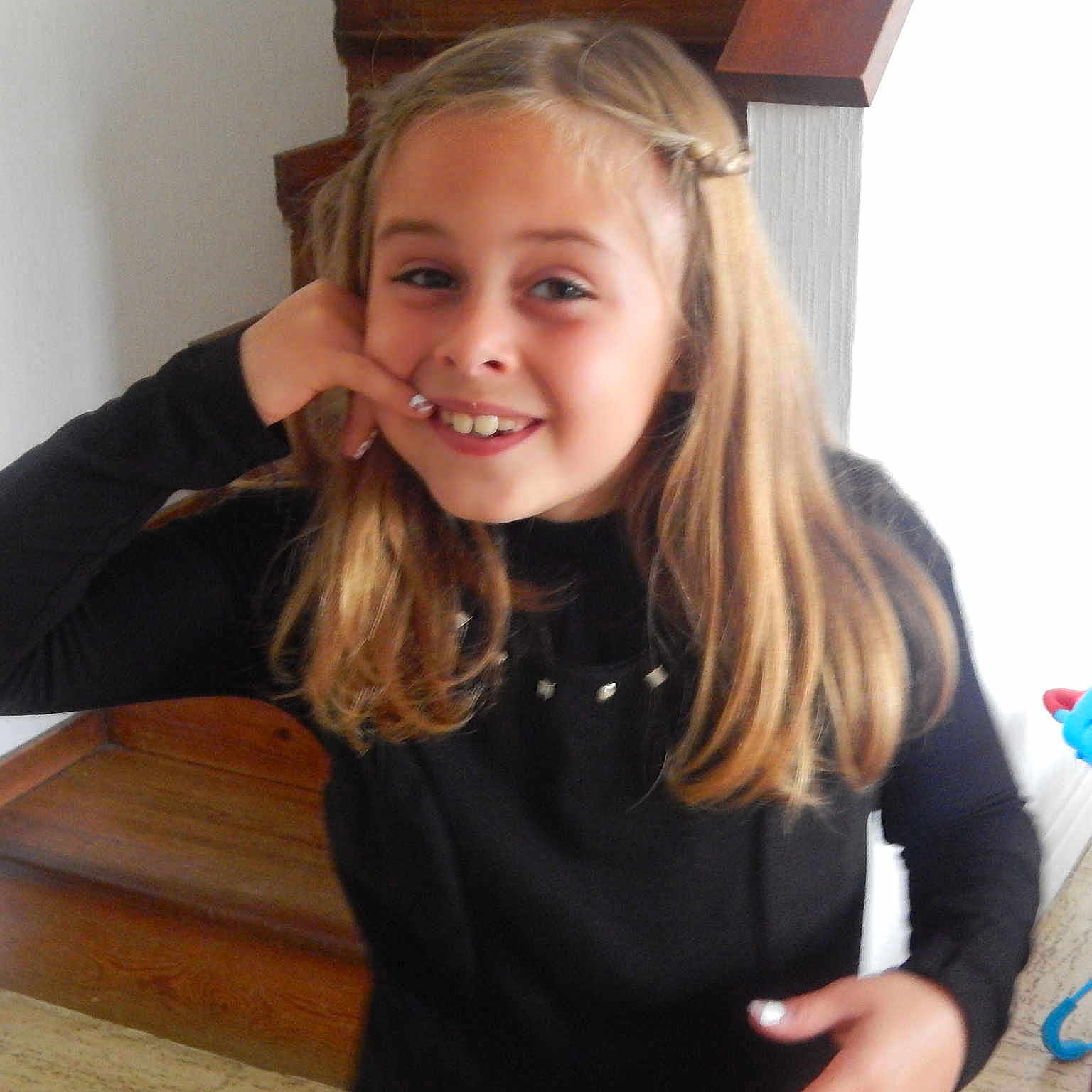 Ellyana participe au concours pour gagner de l'argent avec cette photo :