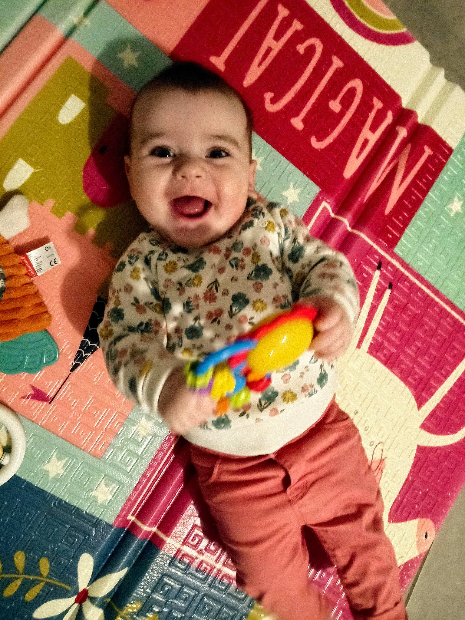 Hanna participe au concours pour gagner de l'argent avec cette photo : baby, baby_products, baby_toddler_clothing, cheek, child, eye, head, linens, nose, person, toddler