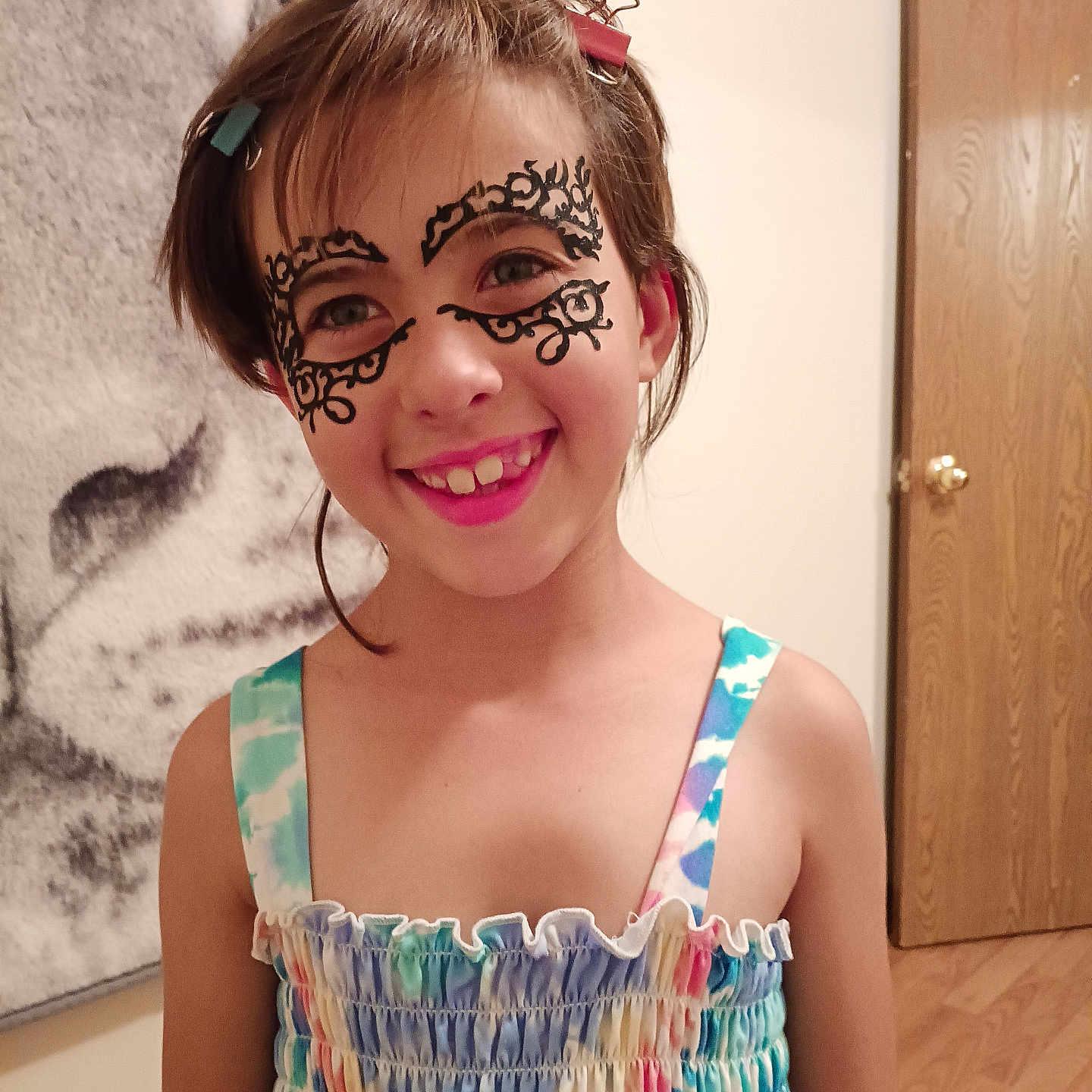 Izzy is registered to the contest to win money with this photo: accessories, bodypart, child, clothing, dress, eveningdress, face, female, finger, formalwear, girl, hand, happy, hardwood, head, person, photography, portrait, smile, wood