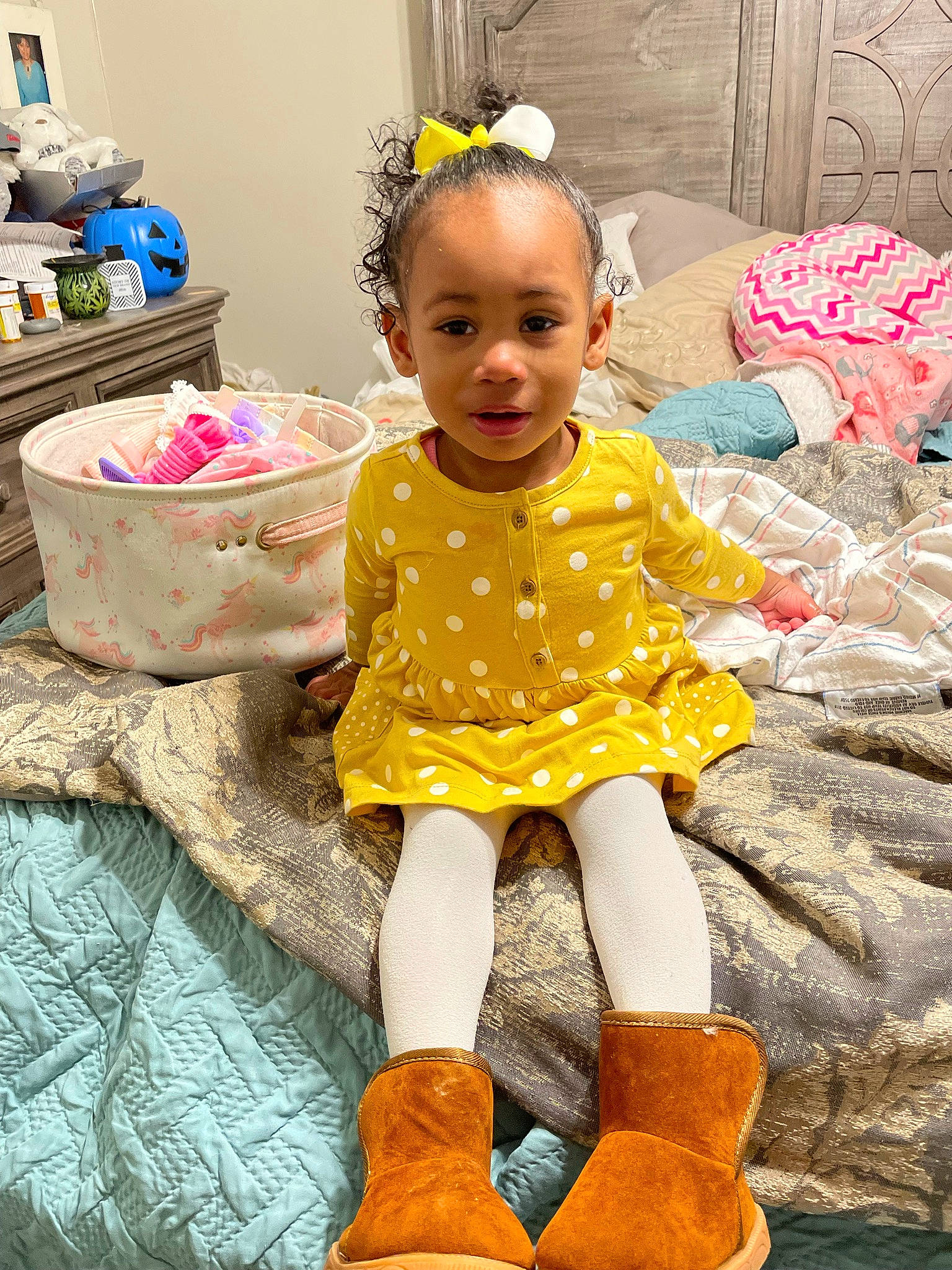 Layla is registered to the contest to win money with this photo: baby, baby_toddler_clothing, blue, cheek, child, dress, eye, face, hair, happy, head, people, person, pink, purple, skin, sleeve, smile, sock, textile