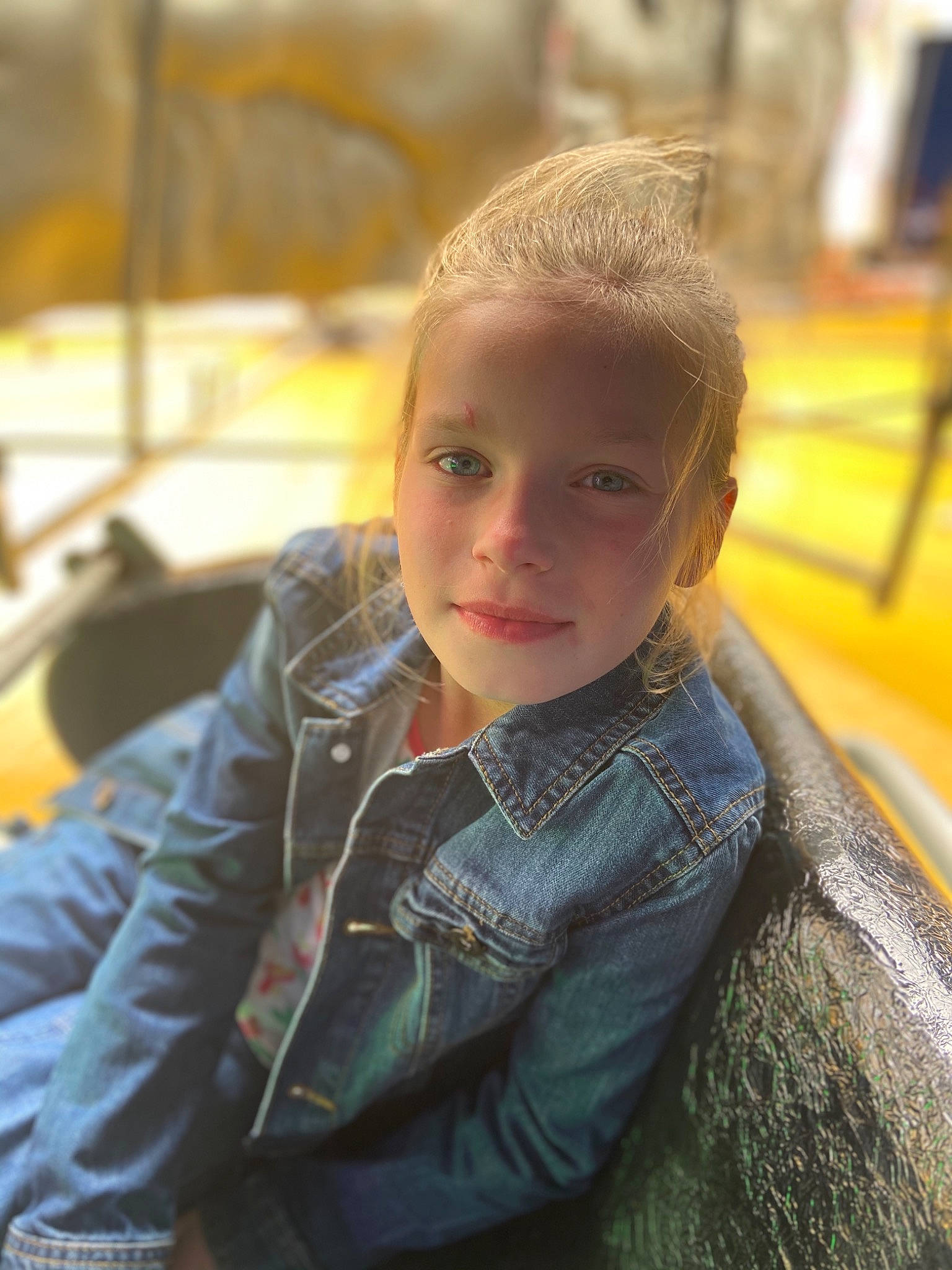 Ninon a rejoint le concours — aidez-le/la à gagner de superbes lots ! blond, brown_hair, child_model, curious, denim, ear, eyelash, hair_accessory, hair_coloring, hairstyle, jacket, joy, long_hair, outerwear, person, portrait, portrait_photography, street_fashion