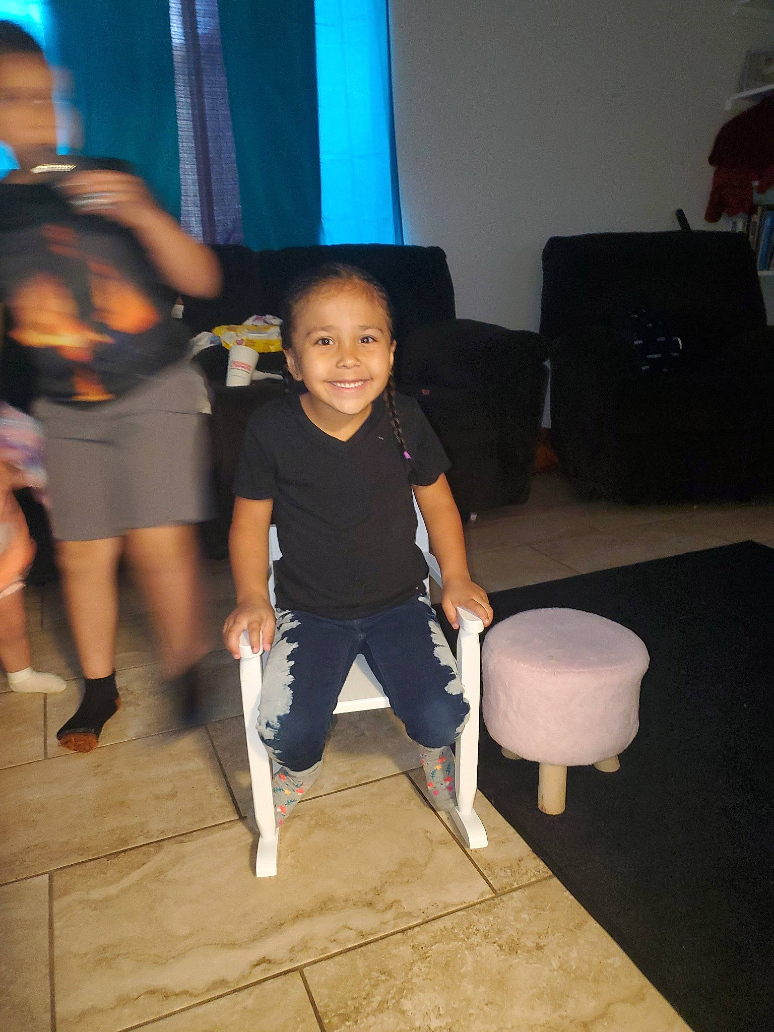 Drea is registered to the contest to win money with this photo: child, fun, joy, leg, party, person, toddler