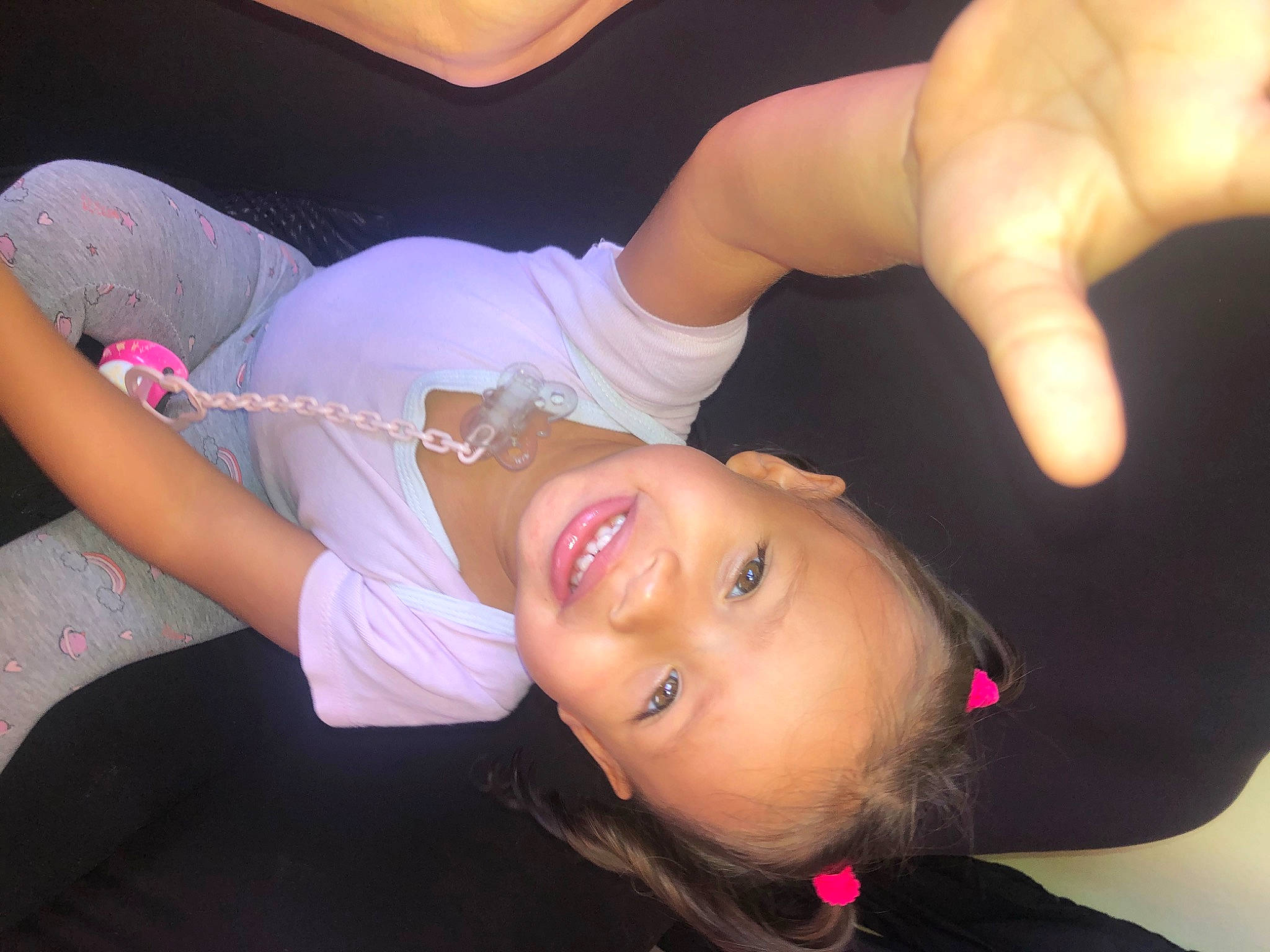 Isaiah a rejoint le concours — aidez-le/la à gagner de superbes lots ! black_hair, cheek, chest, ear, elbow, eyelash, finger, flash_photography, gesture, happy, joy, lip, makeover, mouth, nail, nose, person, skin, smile, thigh