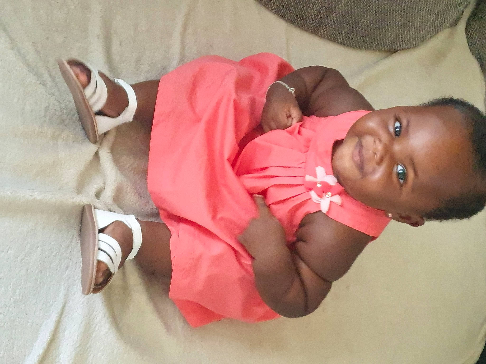 Shirley participe au concours pour gagner de l'argent avec cette photo : baby, child, comfort, joy, person, pink, skin, toddler