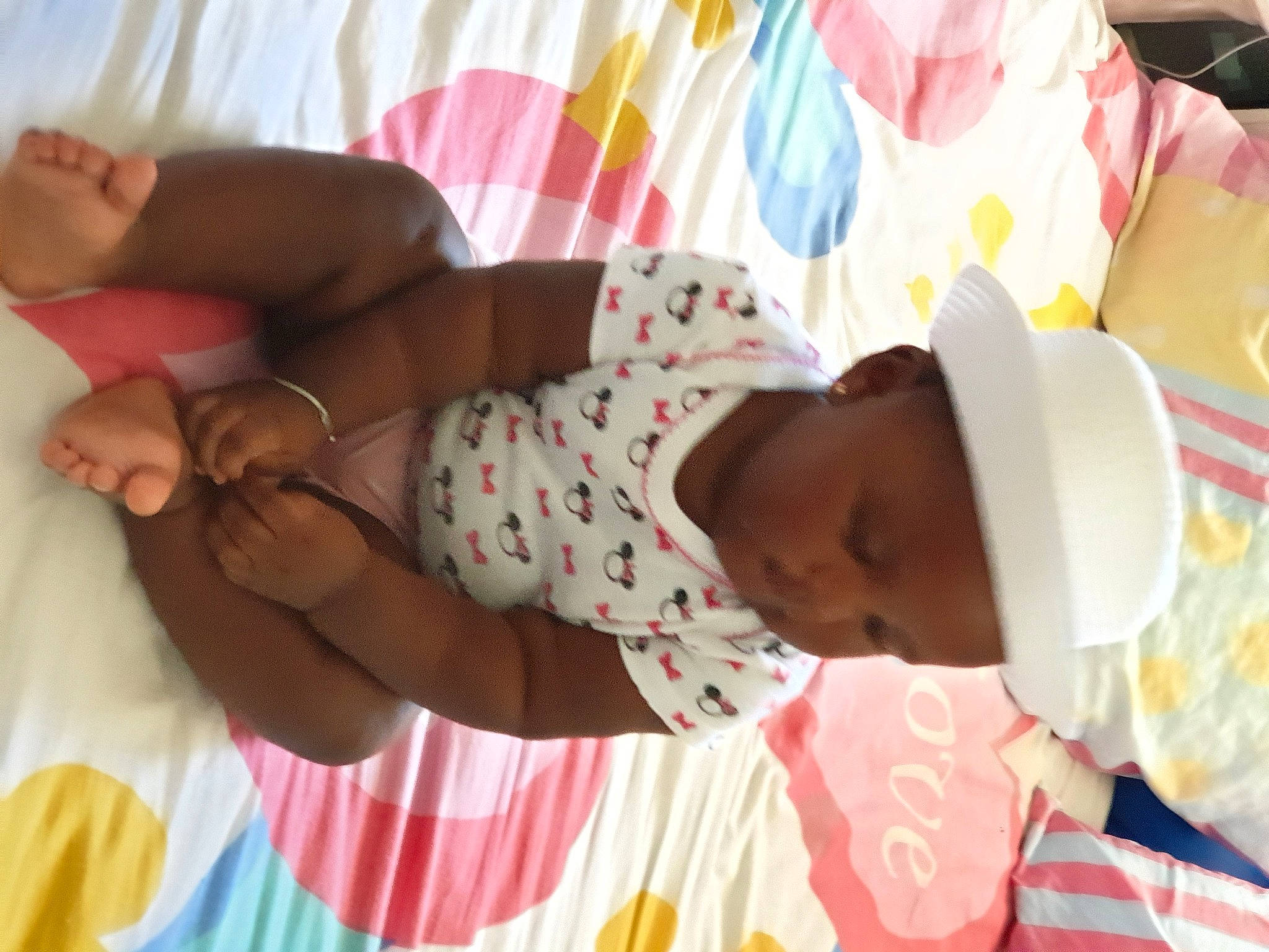 Shirley participe au concours pour gagner de l'argent avec cette photo : baby, bedtime, birth, child, linens, nap, person, sleep, textile, toddler