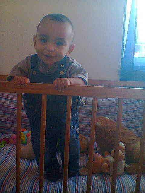 Martim a rejoint le concours — aidez-le/la à gagner de superbes lots ! arm, baby, baby_safety, baby_toddler_clothing, comfort, cradle, fence, floor, flooring, happy, human_body, infant_bed, joy, leg, mammal, nursery, person, product, skin, smile