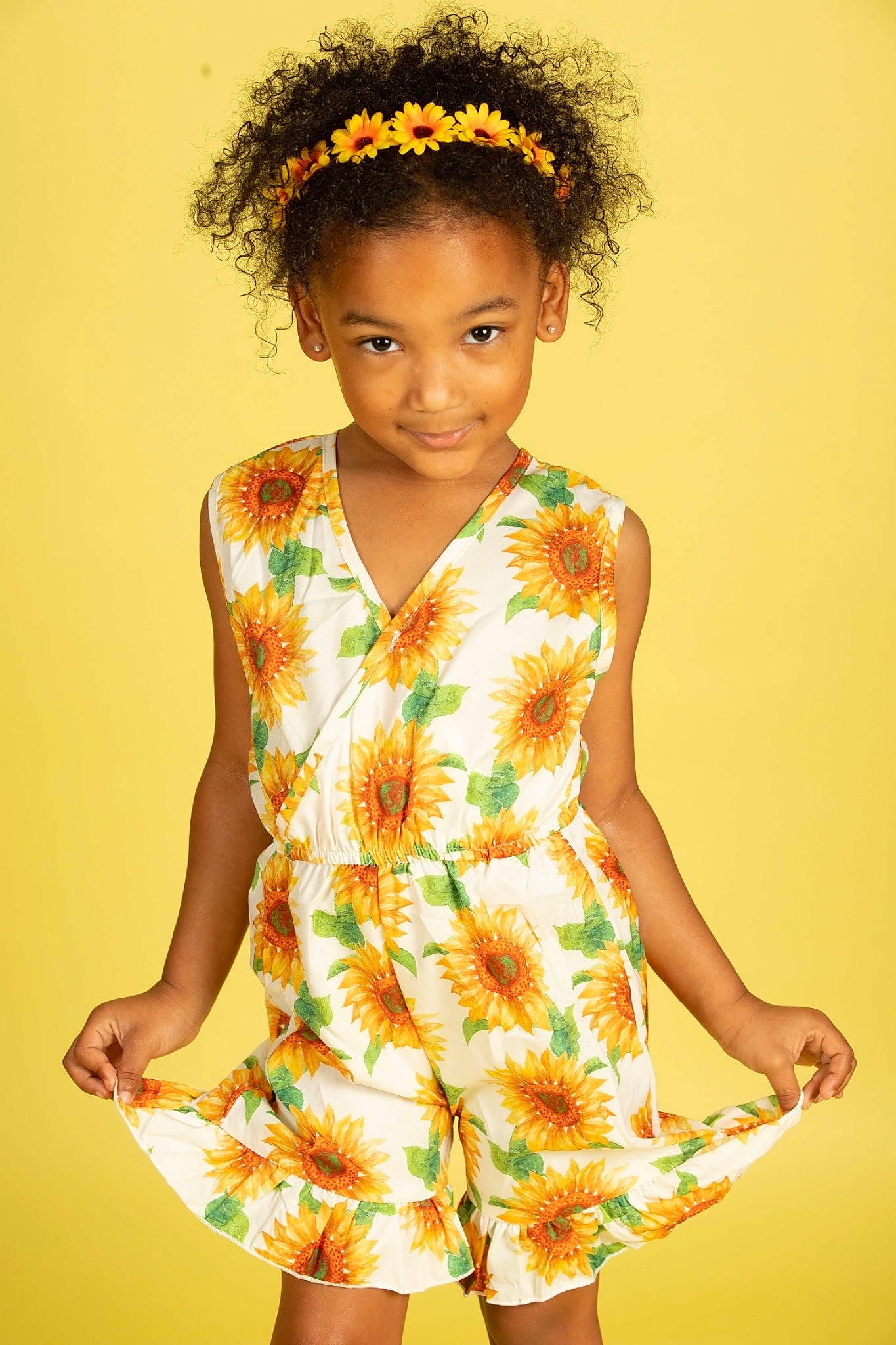 Tru is registered to the contest to win money with this photo: afro, child_model, cocktail_dress, day_dress, dress, fashion, fashion_design, hair_accessory, jheri_curl, joy, nightwear, one_piece_garment, pattern, person, ringlet, s_curl, sheath_dress, shoulder, yellow