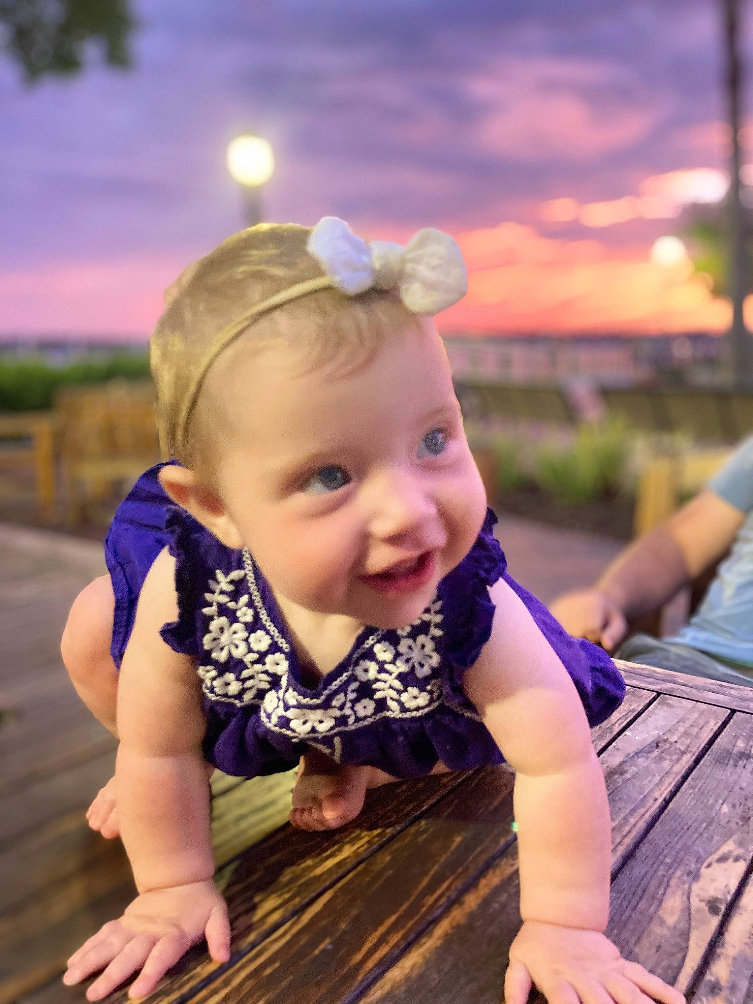 Daphne is registered to the contest to win money with this photo: baby, baby_toddler_clothing, child, cloud, eye, flash_photography, fun, grass, happy, iris, leisure, light, moon, people_in_nature, person, recreation, skin, sky, smile, toddler