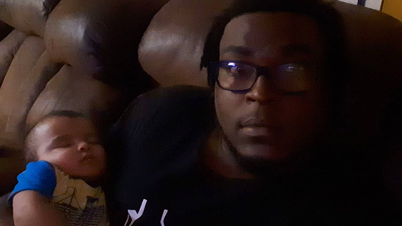 Ray is registered to the contest to win money with this photo: barechested, cheek, cool, eye, eyebrow, eyewear, face, finger, forehead, fun, glasses, head, human, lip, mouth, muscle, nose, person, selfie, smile