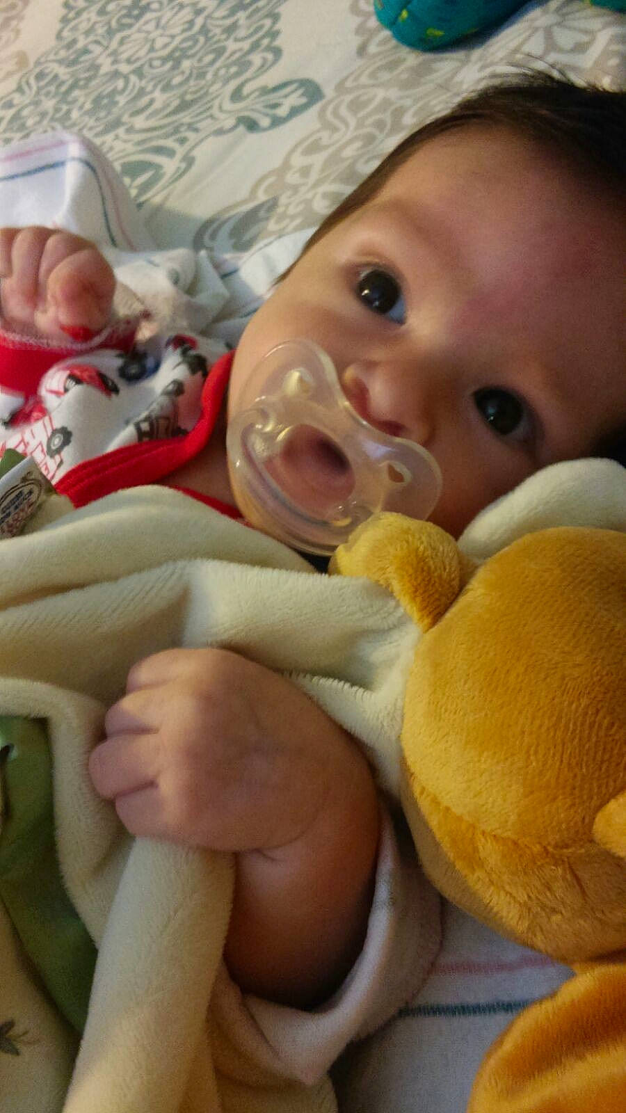 Cristiano is registered to the contest to win money with this photo: child, eating, food, human_action, infant, person, skin, sweetness, toddler