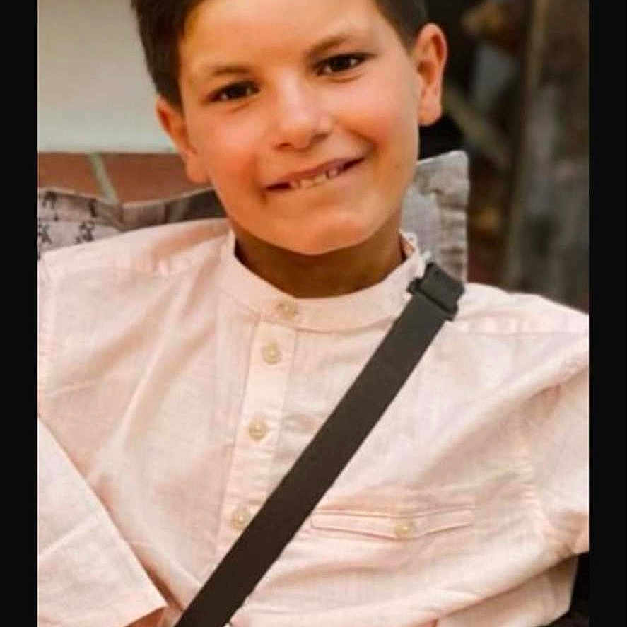 Hamrit Imrane participe au concours pour gagner de l'argent avec cette photo : accessories, belt, blackhair, boy, child, clothing, dimples, face, hair, haircut, hairdresser, happy, head, male, person, photography, portrait, shirt, sleeve, smile