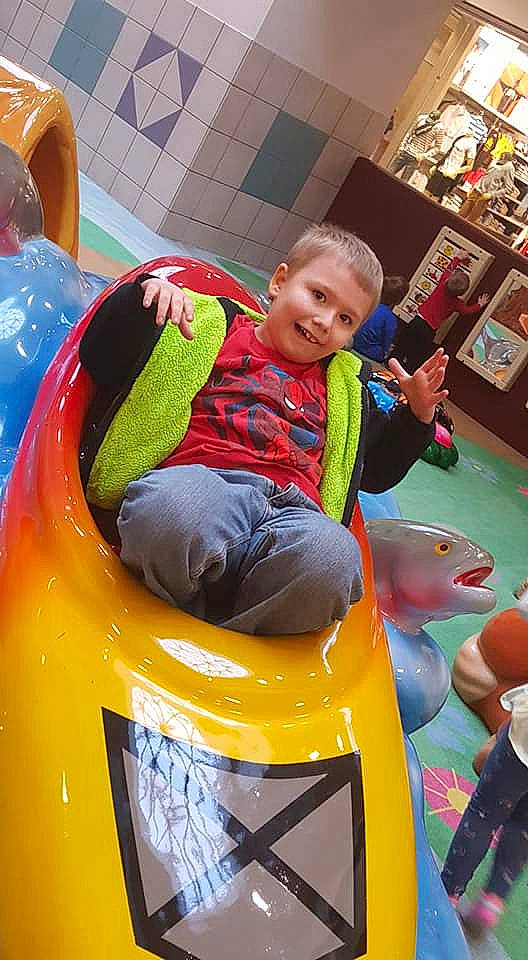 Jasper is registered to the contest to win money with this photo: baby, child, fun, games, joy, leisure, outdoor_play_equipment, person, play, playground, public_space, recreation, smile, toddler, vacation, world