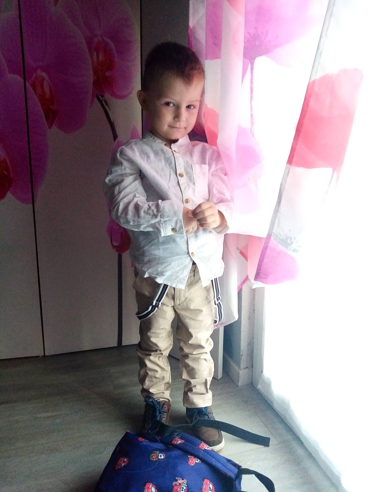 Dylan participe au concours pour gagner de l'argent avec cette photo : baby, child, person, pink, play, smile, toddler