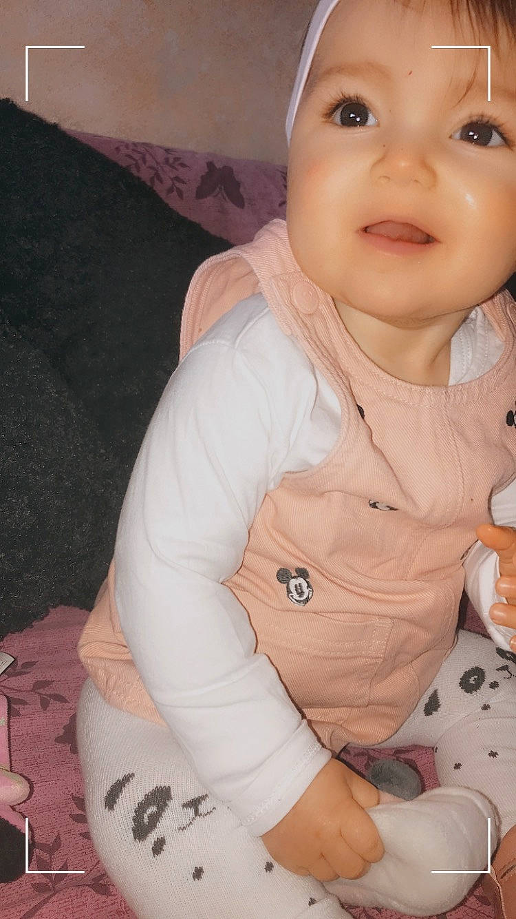 Lisa a rejoint le concours — aidez-le/la à gagner de superbes lots ! baby, cheek, child, chin, eye, face, head, lip, nose, person, skin, smile, toddler