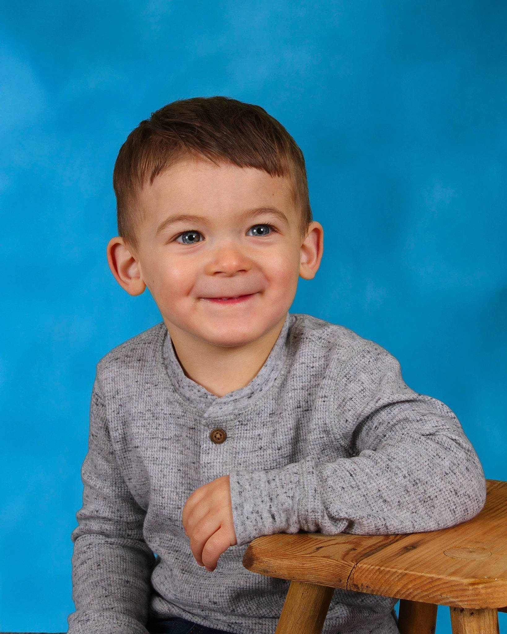 Kolton is registered to the contest to win money with this photo: arm, baby, baby_toddler_clothing, cheek, child, facial_expression, finger, flash_photography, gesture, happy, joy, leisure, nose, person, sitting, skin, sleeve, smile, standing, thumb
