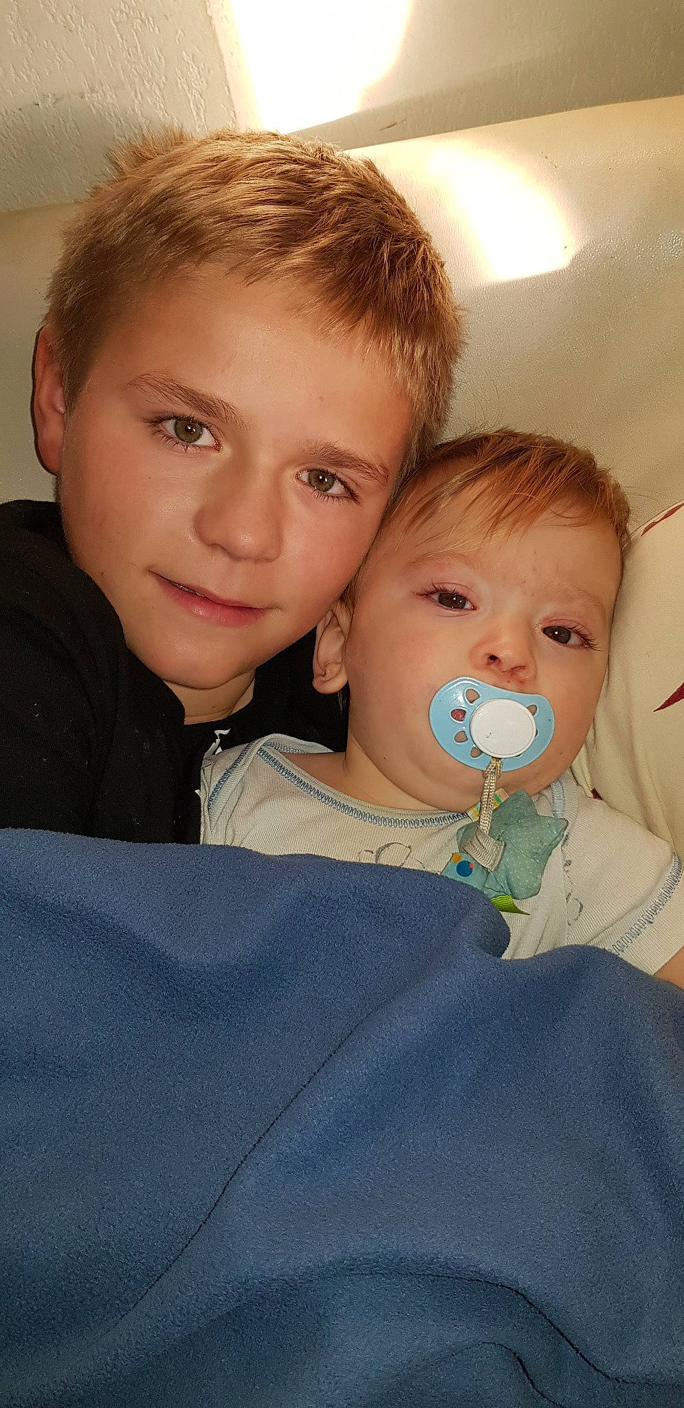 Matteo participe au concours pour gagner de l'argent avec cette photo : boy, cheek, child, chin, day, emotion, eye, face, forehead, fun, hair, hairstyle, head, human_hair_color, infant, nose, person, skin, smile, toddler