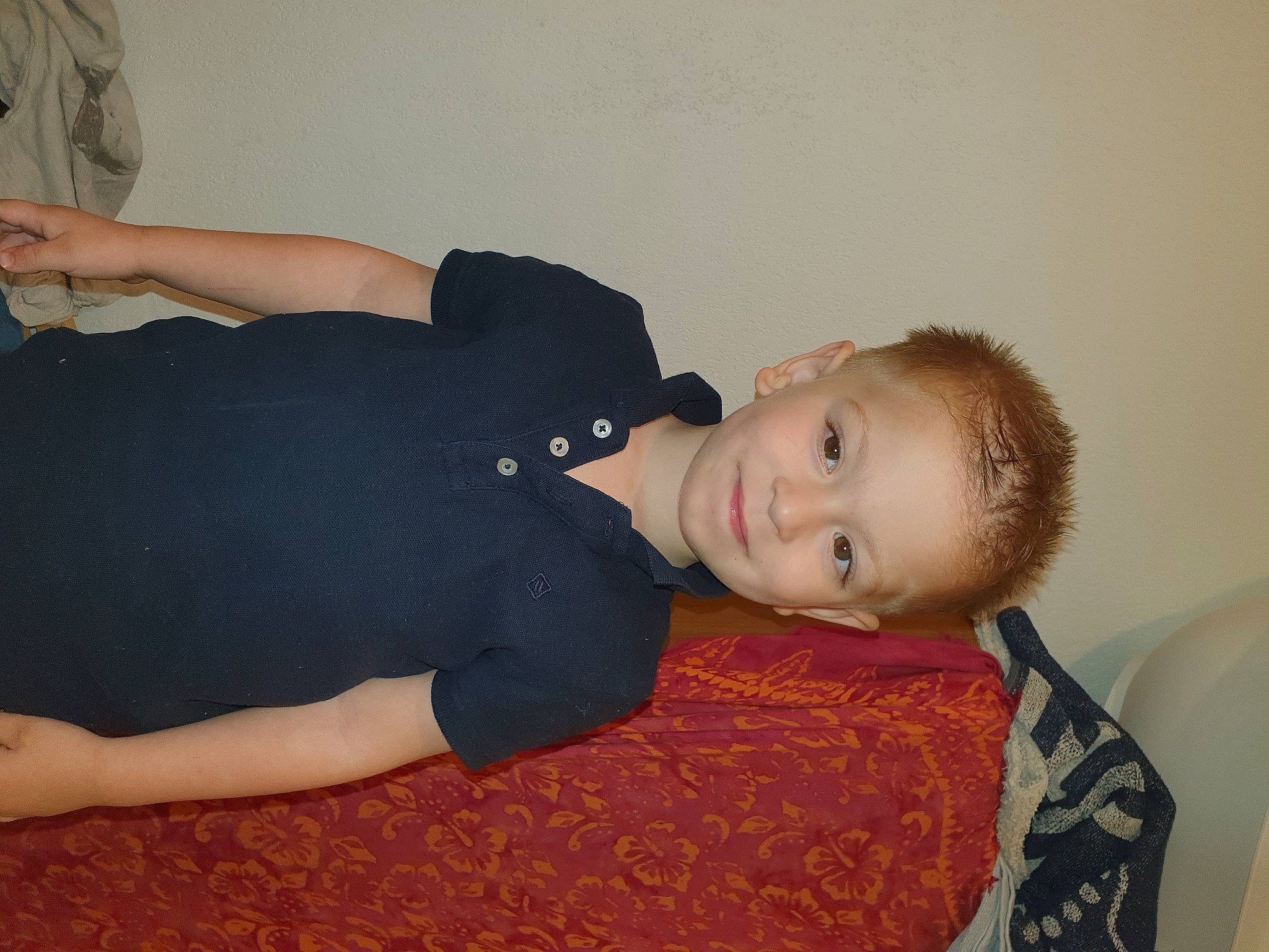 Lucas a rejoint le concours — aidez-le/la à gagner de superbes lots ! arm, child, ear, joint, joy, muscle, neck, person, shoulder, trunk