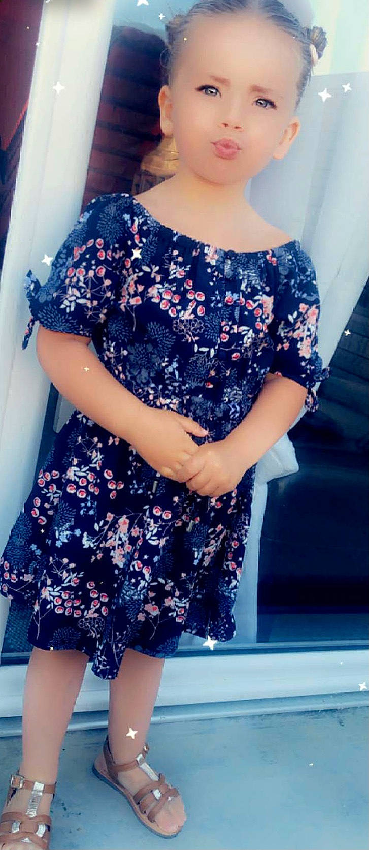 Naëlia a rejoint le concours — aidez-le/la à gagner de superbes lots ! azure, blue, day_dress, dress, fashion_design, hand, human_body, joint, knee, leg, neck, one_piece_garment, person, purple, shoulder, sleeve, street_fashion, thigh, trunk, waist