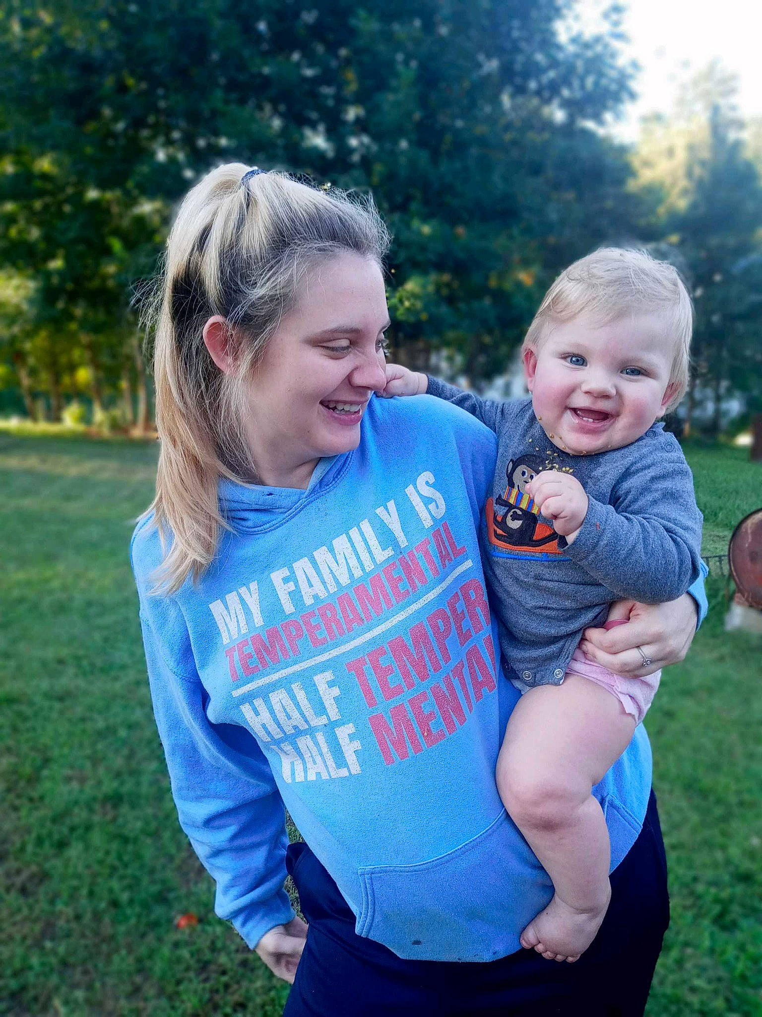 Camon joined the competition — help win amazing prizes! cool, eye, face, fun, gesture, grass, hairstyle, happy, human_body, joy, lawn, leisure, meadow, people_in_nature, person, plant, shoulder, sleeve, smile, t_shirt