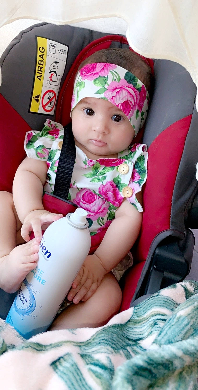 Mayssa participe au concours pour gagner de l'argent avec cette photo : arm, baby, baby_products, child, headwear, person, product, toddler