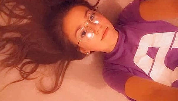 Anastasia participe au concours pour gagner de l'argent avec cette photo : beauty, black_hair, brown_hair, camgirl, cheek, close_up, finger, girl, hairstyle, hand, human_hair_color, lip, long_hair, model, mouth, neck, nose, person, photo_shoot, selfie