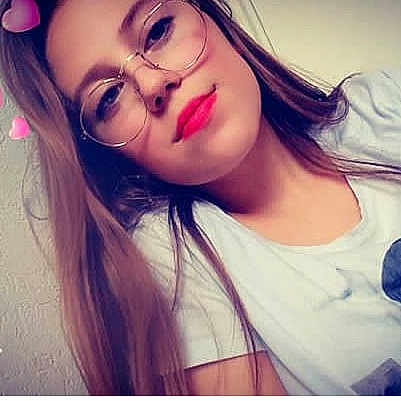 Anastasia a rejoint le concours — aidez-le/la à gagner de superbes lots ! beauty, black_hair, brown_hair, cheek, cool, eye, eyebrow, eyelash, eyewear, girl, glasses, hair_coloring, human_hair_color, lip, long_hair, person, photography, pink, selfie, smile