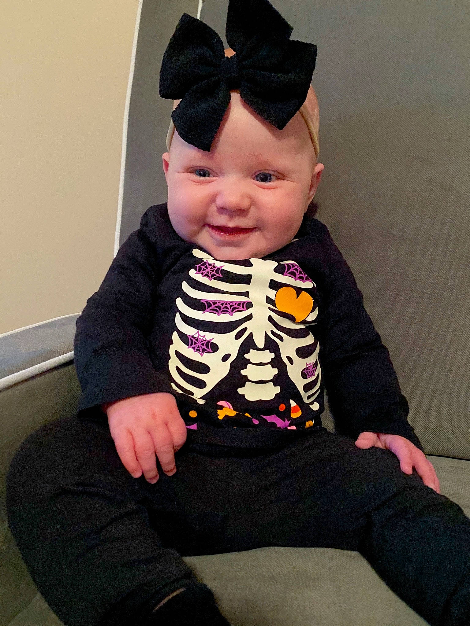 Annika is registered to the contest to win money with this photo: baby, baby_products, baby_toddler_clothing, child, costume_accessory, headgear, headwear, person, toddler