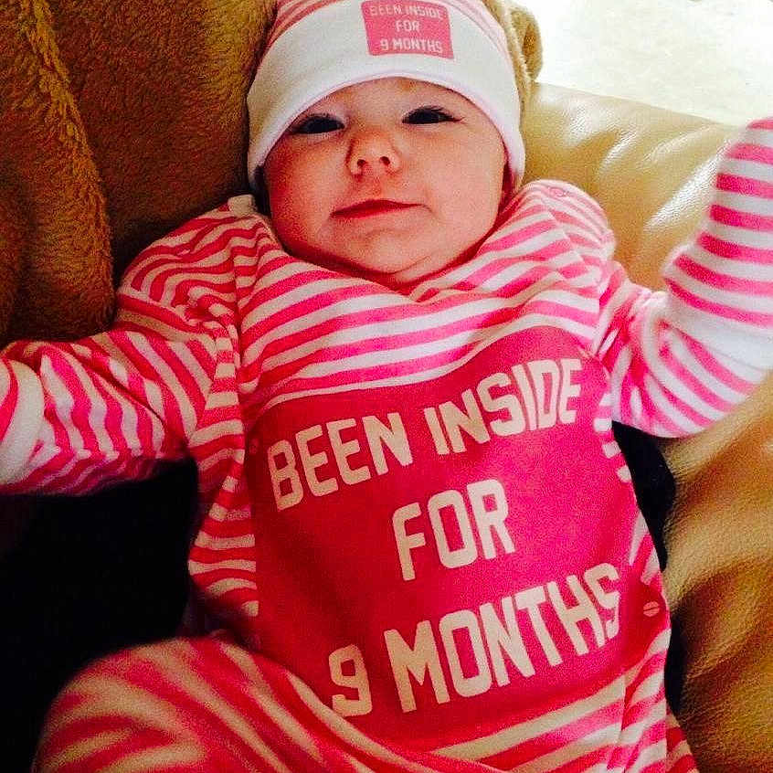Emma is registered to the contest to win money with this photo: