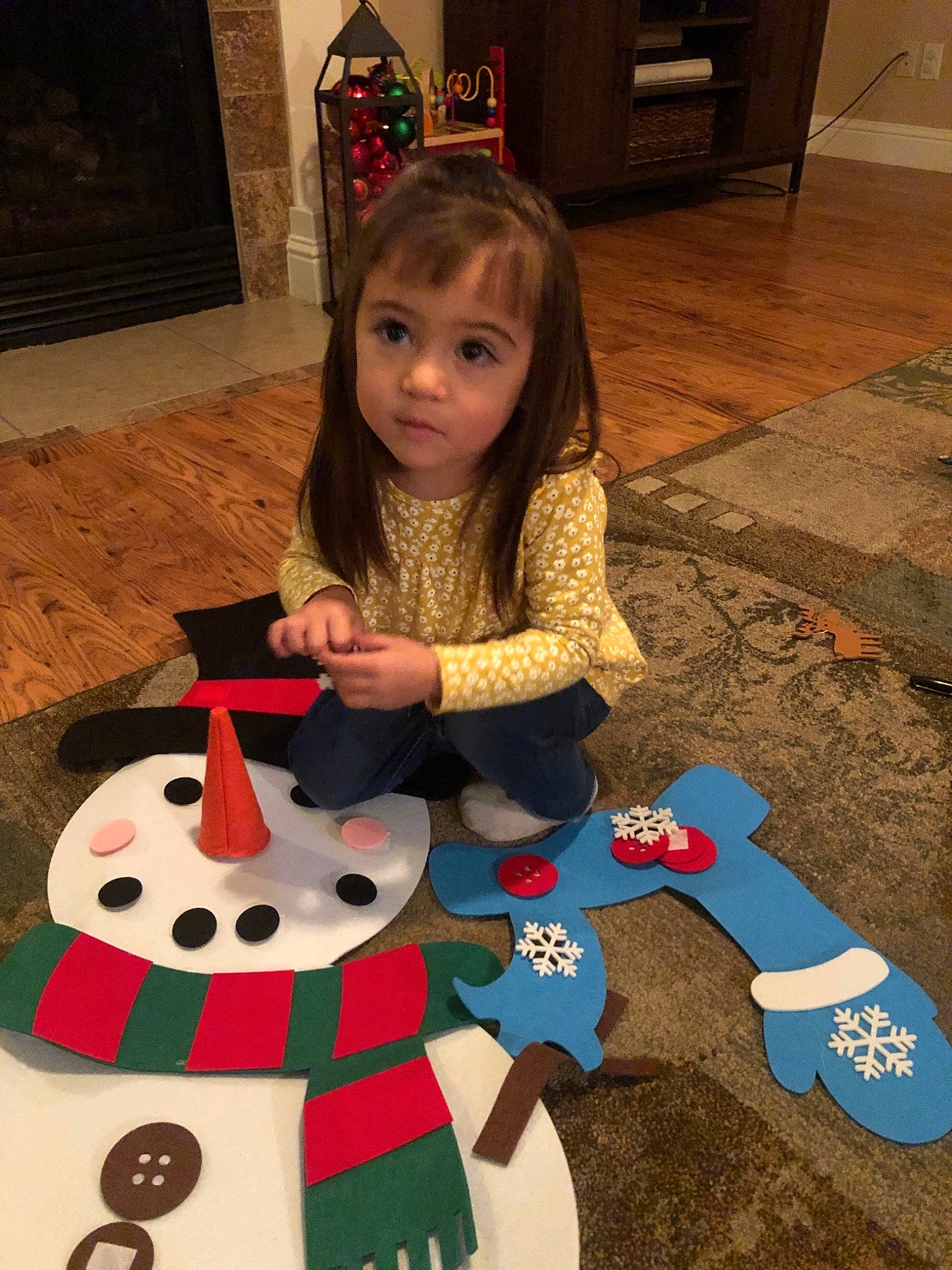 Regina is registered to the contest to win money with this photo: birthday, birthday_cake, cake, cake_decorating, child, christmas, design, event, fondant, fun, girl, holiday, pattern, person, play, product, toddler, torte, toy