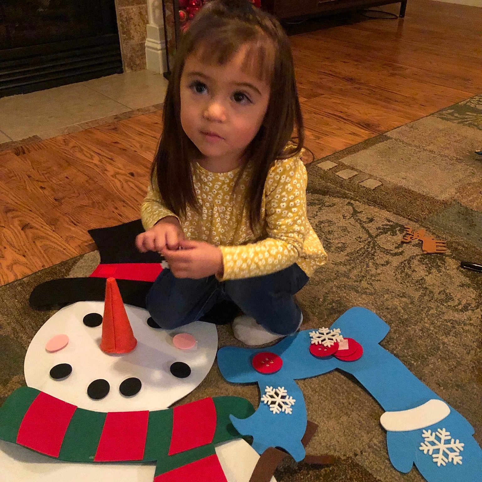Regina is registered to the contest to win money with this photo: birthday, birthday_cake, cake, cake_decorating, child, christmas, design, event, fondant, fun, girl, holiday, pattern, person, play, product, toddler, torte, toy