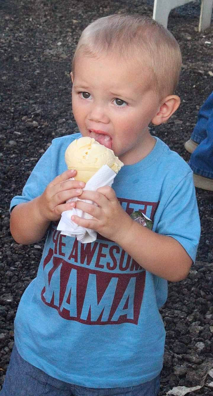 Lyncoln joined the competition — help win amazing prizes! child, comfort_food, cuisine, dessert, finger, food, food_craving, frozen_dessert, fun, gesture, hand, happy, ice_cream, ice_cream_cone, junk_food, person, sleeve, sweetness, t_shirt, thumb