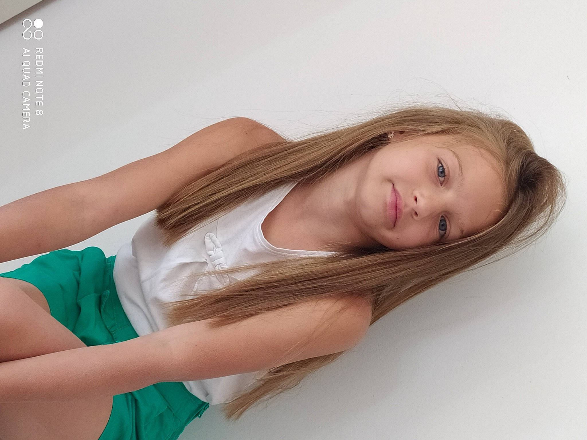 Maëlys participe au concours pour gagner de l'argent avec cette photo : beauty, blond, brown_hair, chest, hair, long_hair, model, neck, person, skin