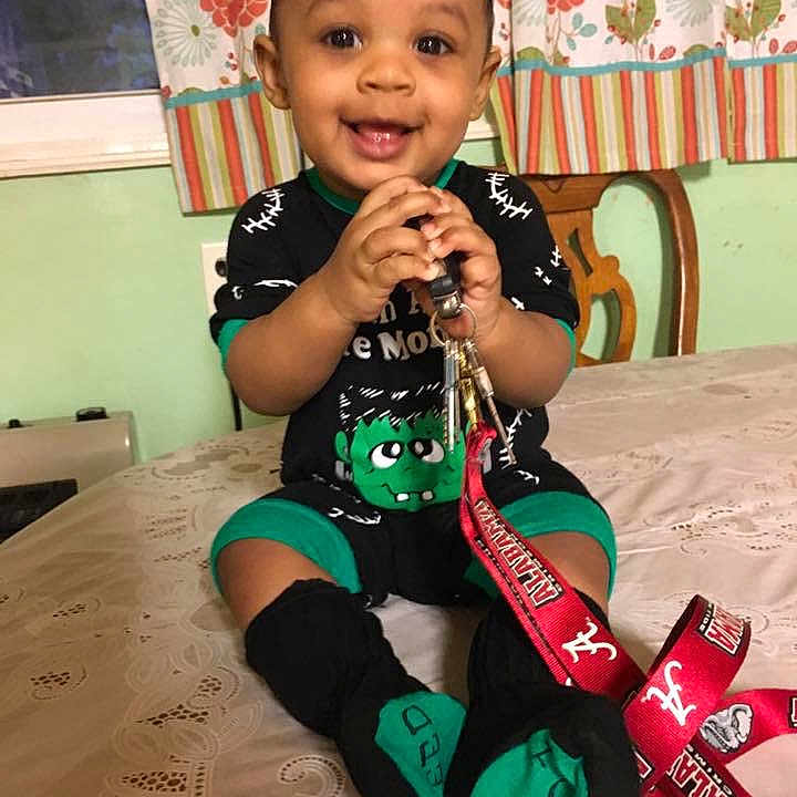 Adrien is registered to the contest to win money with this photo: child, christmas, day, fun, girl, holiday, person, play, product, skin, toddler